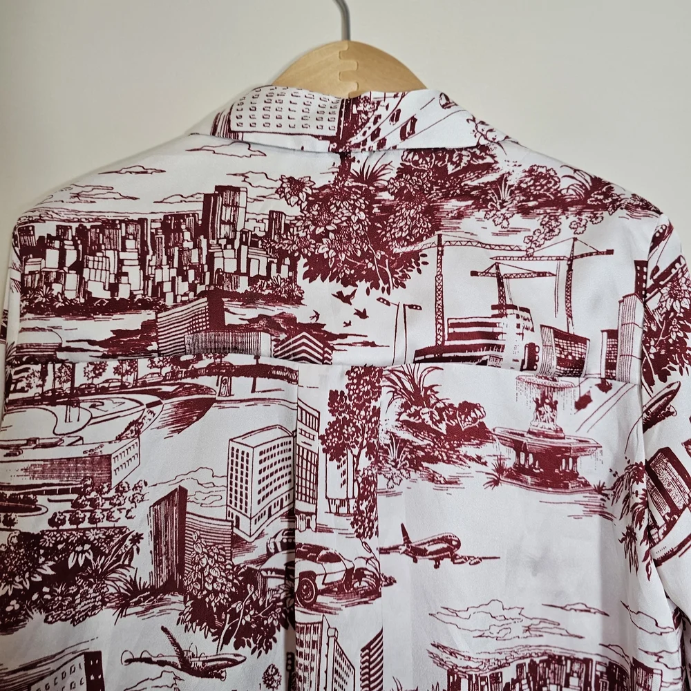 Zara Women’s White Red Toile Scenic Print Button-Down Blouse Size M Chic Classic - Picture 4 of 11